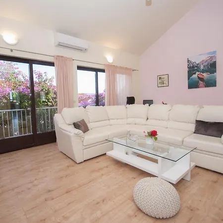 Apartments St. Lucia Kastela Exterior photo